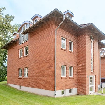 Ferienwohnung Ostseebutt Mit Terrasse Im Kaiserhof 2 Kellenhusen Bagian luar foto