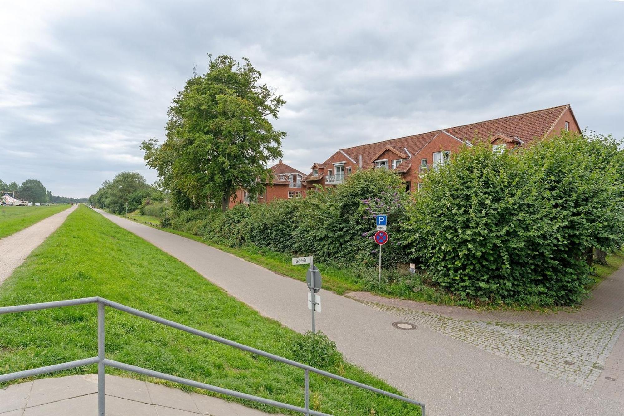 Ferienwohnung Ostseebutt Mit Terrasse Im Kaiserhof 2 Kellenhusen Bagian luar foto