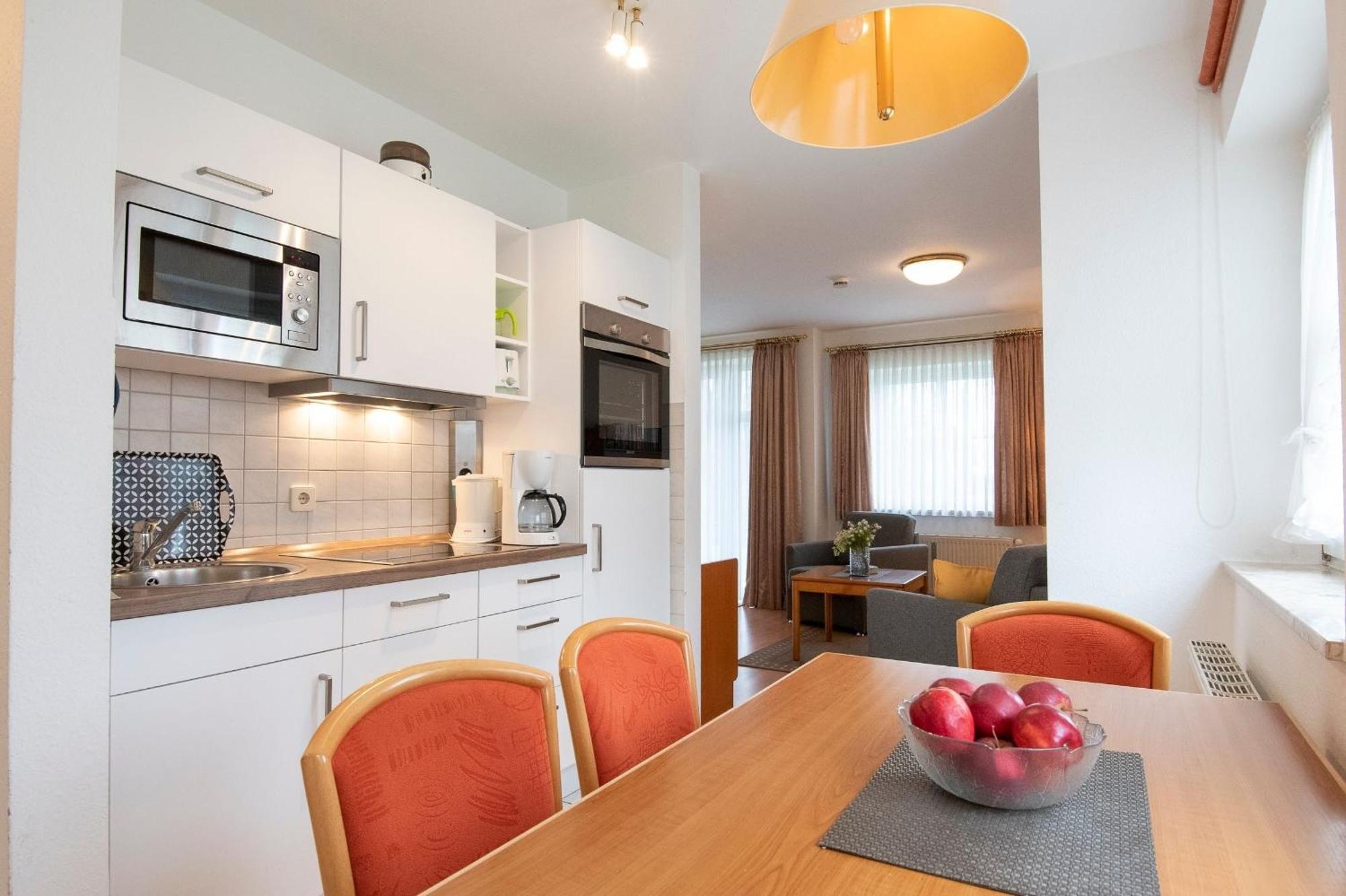 Ferienwohnung Ostseebutt Mit Terrasse Im Kaiserhof 2 Kellenhusen Bagian luar foto