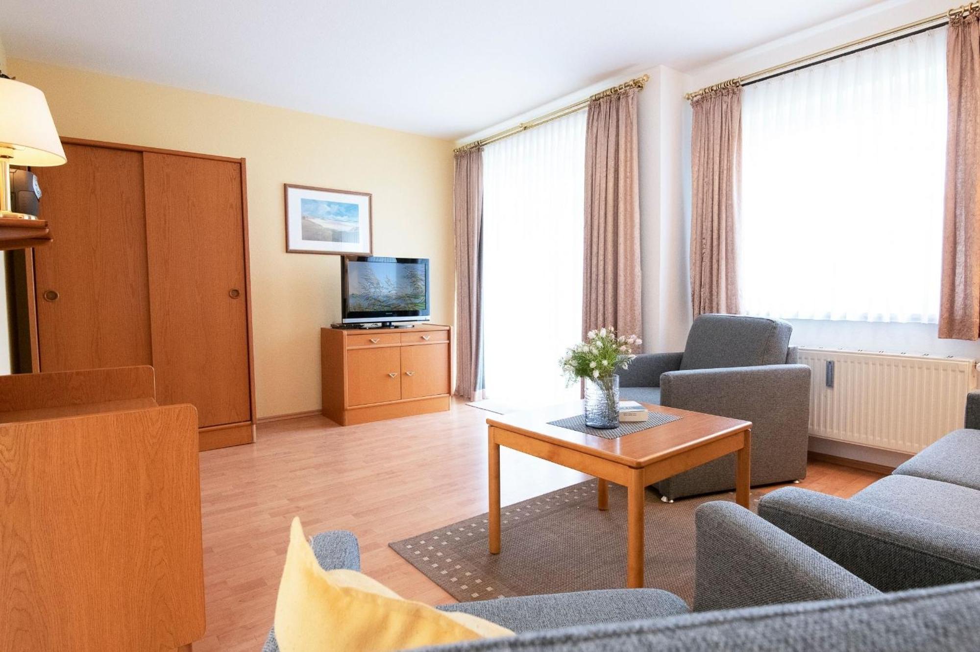 Ferienwohnung Ostseebutt Mit Terrasse Im Kaiserhof 2 Kellenhusen Bagian luar foto